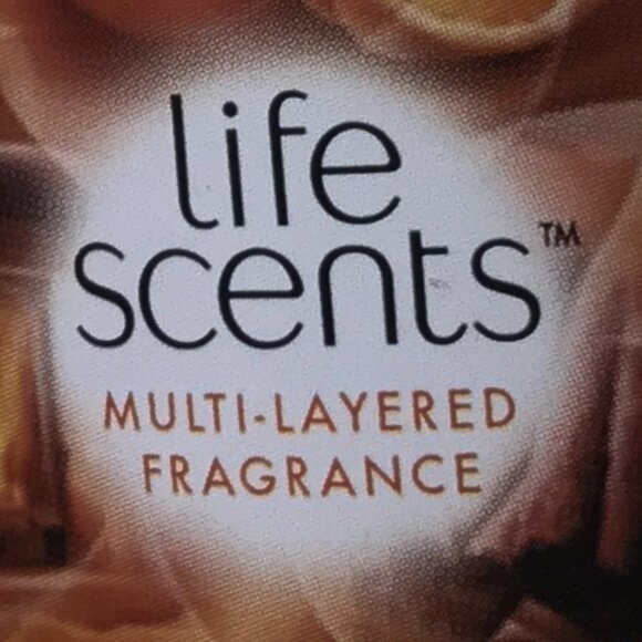 Air Wick Life Scents Candle – Cozy by the Fire - Picture 6 of 7